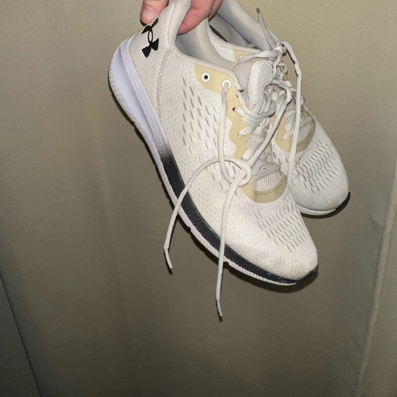 Under Armour Men's Charged Pursuit 2 SE running shoes size 9.5 - Picture 1 of 6